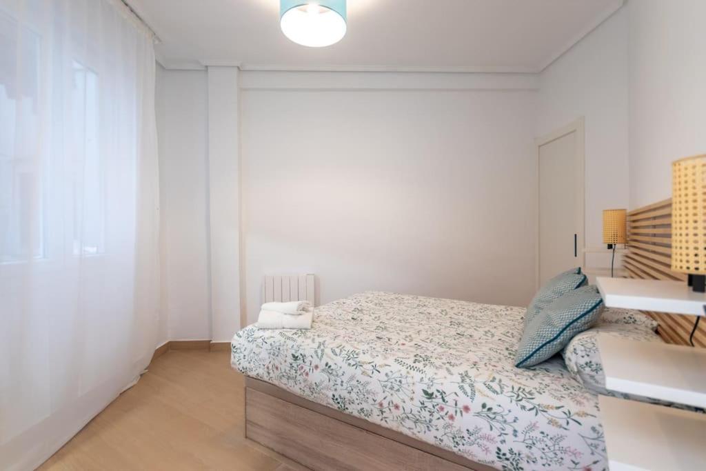 Appartement Piso Renovado Cerca Del Ayuntamiento Y Del Metro *